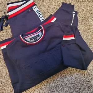 Sweater + jogger style sweatpants